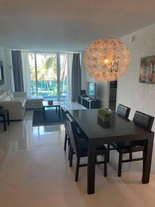Sian 3G Appartement Hollywood Buitenkant foto