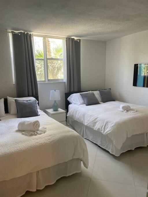 Sian 3G Appartement Hollywood Buitenkant foto